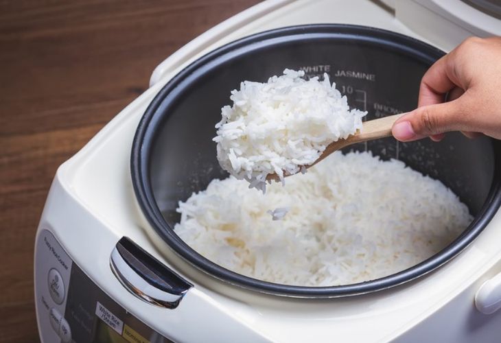 Hướng dẫn vệ sinh nồi cơm điện đúng cách