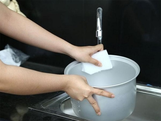 Hướng dẫn vệ sinh nồi cơm điện đúng cách