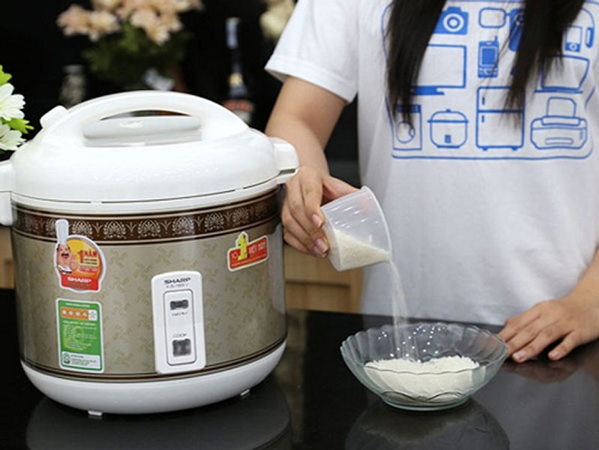 Hướng dẫn vệ sinh nồi cơm điện đúng cách