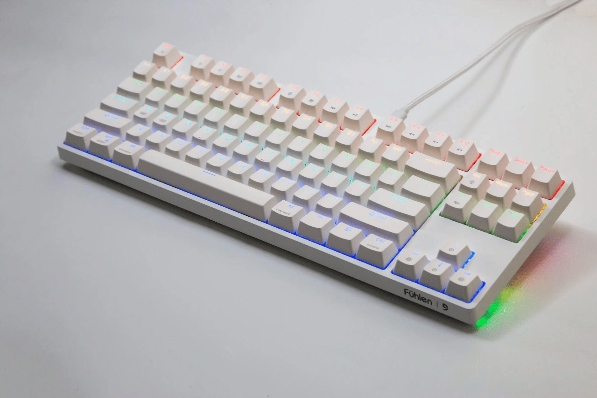 Bàn phím cơ Fuhlen D87s RGB White